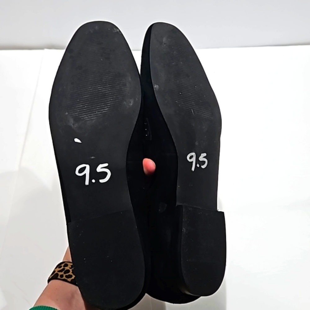Bleecker & Bond Black Suede Leather Loafer Flat Shoe Stud Accents 9.5 M EUC - Picture 6 of 6